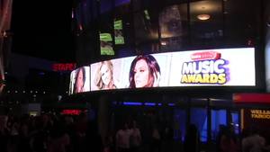 Blake hangs with Fifth Harmony, Mindless Behavior, The McClain Sisters, Laura Marano and more!